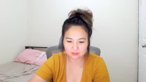 Snapshot of secretlover010101 chatting on February 2025 05:24:01 AM MILAN online show from February 2025 05:24:01 AM