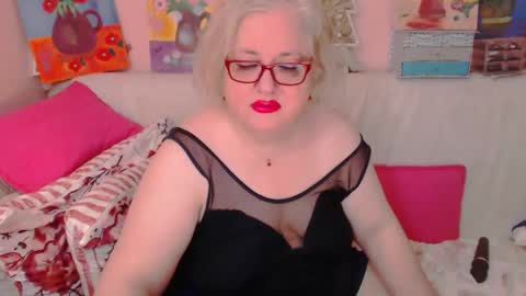 Snapshot of secretloverbbw chatting on May 2026 07:30:02 PM Alice online show from May 2026 07:30:02 PM