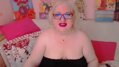 Snapshot of secretloverbbw chatting on July 2026 08:00:01 PM Alice online show from July 2026 08:00:01 PM