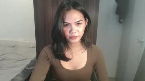 Snapshot of seductive_alison chatting on December 2025 01:27:01 PM seductive_alison online show from December 2025 01:27:01 PM