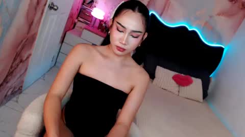 Snapshot of seductive_vana chatting on July 2026 06:07:02 PM Vanessa online show from July 2026 06:07:02 PM