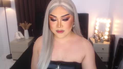 Snapshot of seductivelolalola chatting on February 2025 07:06:01 AM Natalie Mefford online show from February 2025 07:06:01 AM