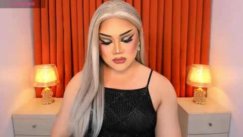 Snapshot of seductivelolalola chatting on February 2025 12:16:01 PM Natalie Mefford online show from February 2025 12:16:01 PM