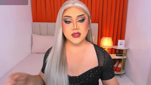 Snapshot of seductivelolalola chatting on March 2025 08:44:02 PM Natalie Mefford online show from March 2025 08:44:02 PM