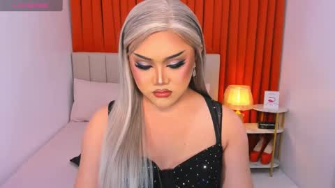 Snapshot of seductivelolalola chatting on March 2025 11:46:01 PM Natalie Mefford online show from March 2025 11:46:01 PM