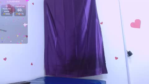 Estefany online show from November 2025 05:10:02 AM