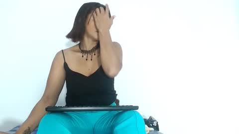 Estefany online show from February 2026 06:03:01 AM