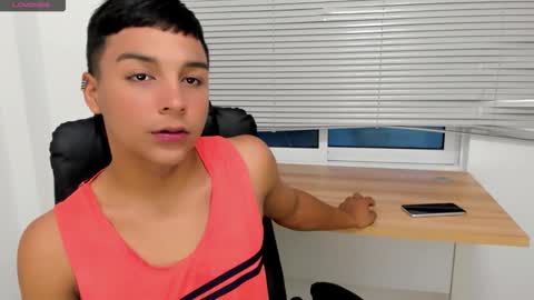 seductivo online show from December 2025 04:44:02 AM