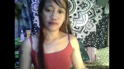 Snapshot of seductress_petite chatting on December 2025 11:35:01 PM martha online show from December 2025 11:35:01 PM
