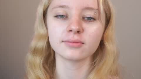 See Its honey bunny  im Lana online show from June 2026 04:09:01 PM