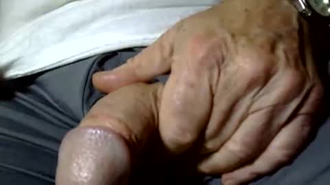 Snapshot of seeus24 chatting on October 2025 10:32:02 PM seeus24 online show from October 2025 10:32:02 PM