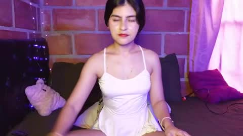seleena_01 online show from July 2026 10:53:02 PM
