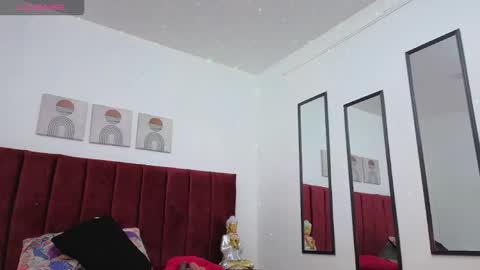 Snapshot of selena_castillo chatting on October 2025 12:57:02 PM Selena online show from October 2025 12:57:02 PM