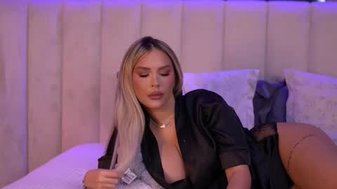 Selena online show from January 2026 08:38:02 AM