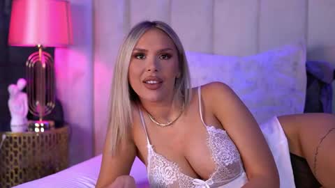 Selena online show from April 2026 07:02:01 AM