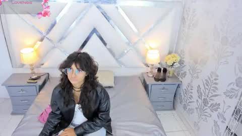 Snapshot of selenareyess chatting on December 2025 12:14:02 PM Selena reyess online show from December 2025 12:14:02 PM