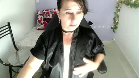 selene online show from February 2025 03:09:01 PM