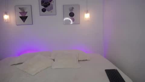 selene_rouse_ online show from October 2025 04:49:01 AM