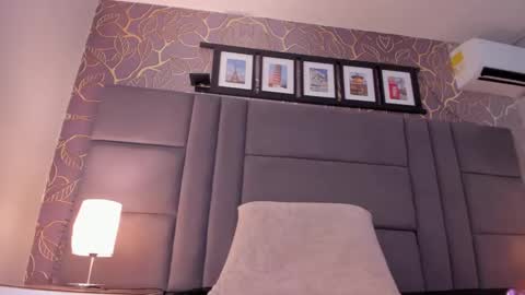 Selene online show from February 2025 12:09:01 AM