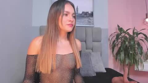 Selene online show from September 2025 11:21:01 PM