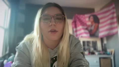 Selene online show from March 2025 10:08:02 PM