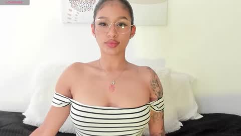 Sele online show from November 2025 08:53:02 PM