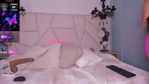 Snapshot of selenee__ chatting on February 2025 03:39:01 PM Selenee online show from February 2025 03:39:01 PM