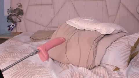 Snapshot of selenee__ chatting on February 2025 06:34:02 PM Selenee online show from February 2025 06:34:02 PM