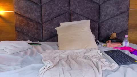 SELENE GIBSON online show from February 2026 07:38:01 AM