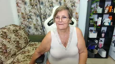 Selenna online show from December 2024 10:20:01 PM