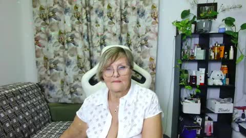 Selenna online show from December 2024 11:42:01 PM