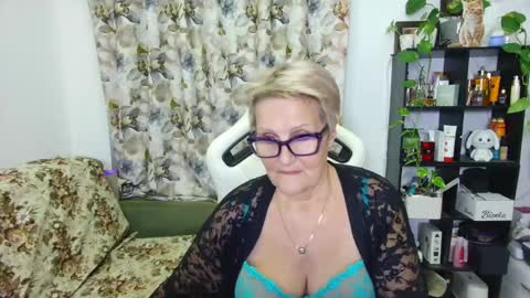Selenna online show from February 2025 02:37:01 AM