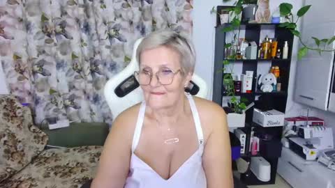 Selenna online show from February 2025 10:36:01 PM