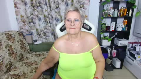 Selenna online show from February 2025 09:09:01 PM