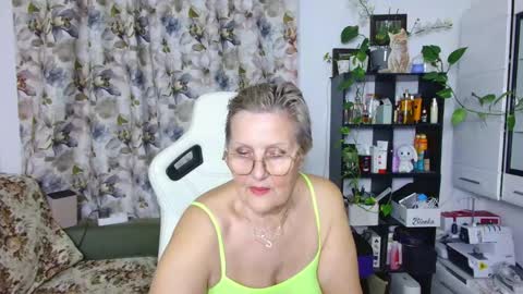 Selenna online show from February 2025 06:36:02 PM
