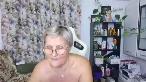 Selenna online show from February 2025 12:38:02 AM