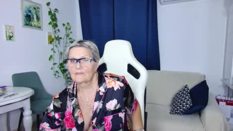 Selenna online show from January 2026 06:43:02 PM
