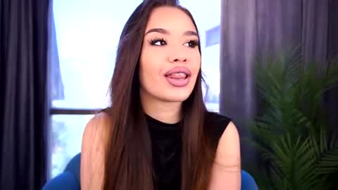 Snapshot of selennevoss chatting on June 2026 08:30:02 AM Selenne online show from June 2026 08:30:02 AM