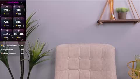 Snapshot of selina_thick chatting on February 2025 07:23:02 AM Selina Mae online show from February 2025 07:23:02 AM