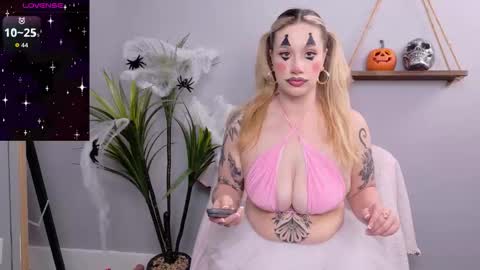 Snapshot of selina_thick chatting on November 2025 02:46:02 AM Selina Mae online show from November 2025 02:46:02 AM