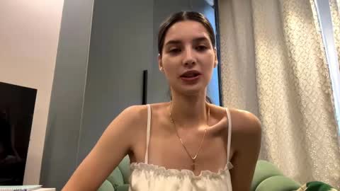 Sofia online show from October 2025 08:09:01 AM