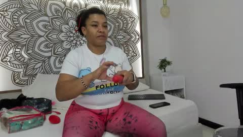 Snapshot of selket_ chatting on November 2025 11:43:01 AM Selket online show from November 2025 11:43:01 AM