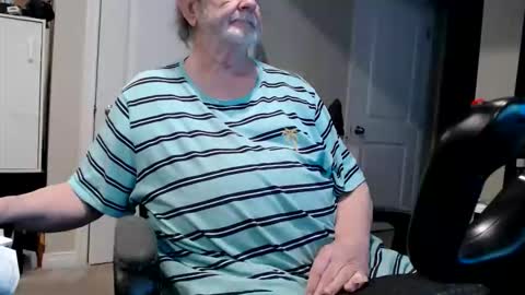 selkie2s online show from April 2026 07:00:01 PM