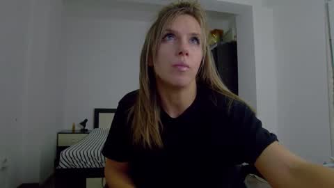 sellena_angel online show from November 2025 08:30:02 PM