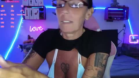 Snapshot of selvaggia_del_caribe chatting on December 2024 04:38:01 PM Selvaggia Del Caribe online show from December 2024 04:38:01 PM