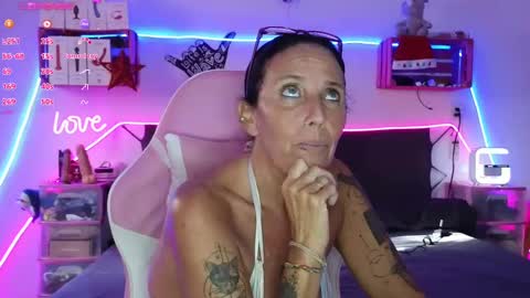 Snapshot of selvaggia_del_caribe chatting on December 2024 09:25:02 PM Selvaggia Del Caribe online show from December 2024 09:25:02 PM