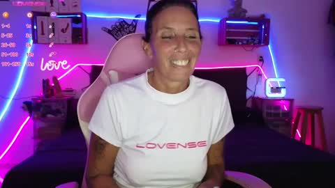 Snapshot of selvaggia_del_caribe chatting on January 2025 08:37:02 PM Selvaggia Del Caribe online show from January 2025 08:37:02 PM