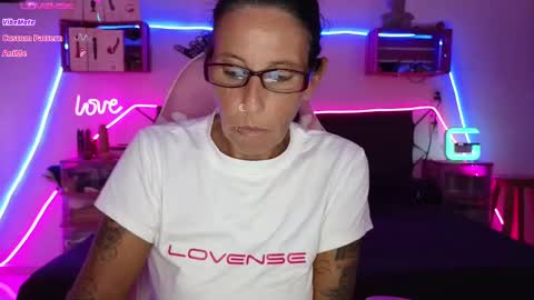 Snapshot of selvaggia_del_caribe chatting on January 2025 08:48:02 PM Selvaggia Del Caribe online show from January 2025 08:48:02 PM