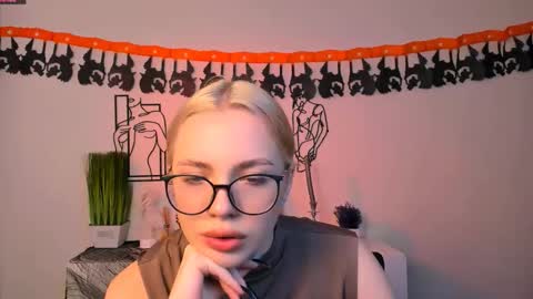 Sendi online show from November 2025 05:52:02 AM