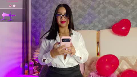 Sennia online show from February 2026 01:50:02 PM